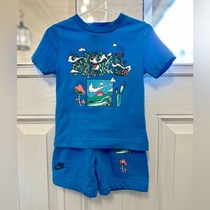 Nike boys 2T shirt and shorts suit